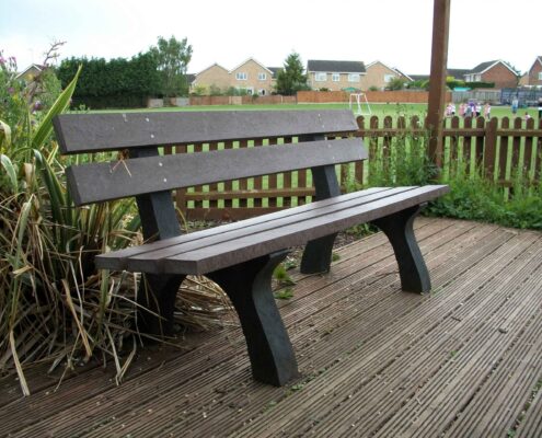 Perdirbto plastiko suolai Porto